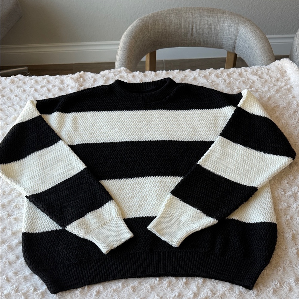 🔥TOPSHOP OVERSIZED SWEATER🔥 WOMENS SIZE SMALL